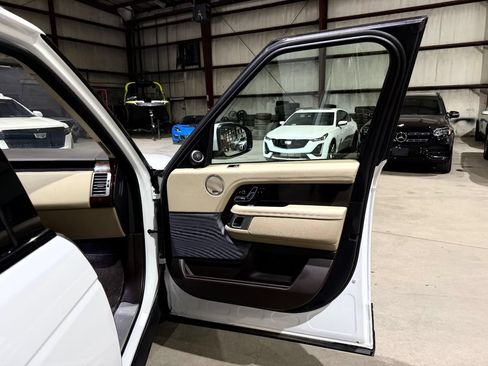 Used 2020 Land Rover Range Rover AWD/4WD image 24