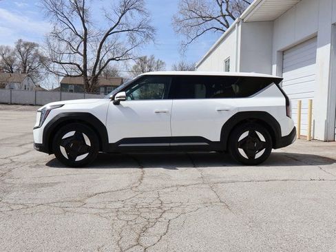 Used 2024 Kia EV9 Light image 5
