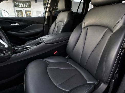 Used 2020 Buick Envision Essence AWD/4WD image 11