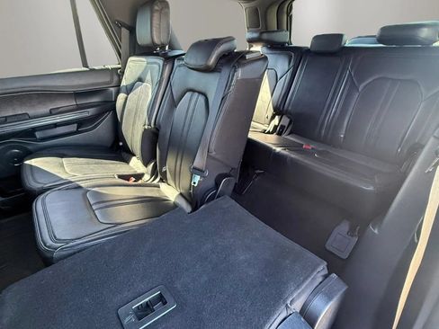 Used 2018 Ford Expedition Limited AWD/4WD image 25