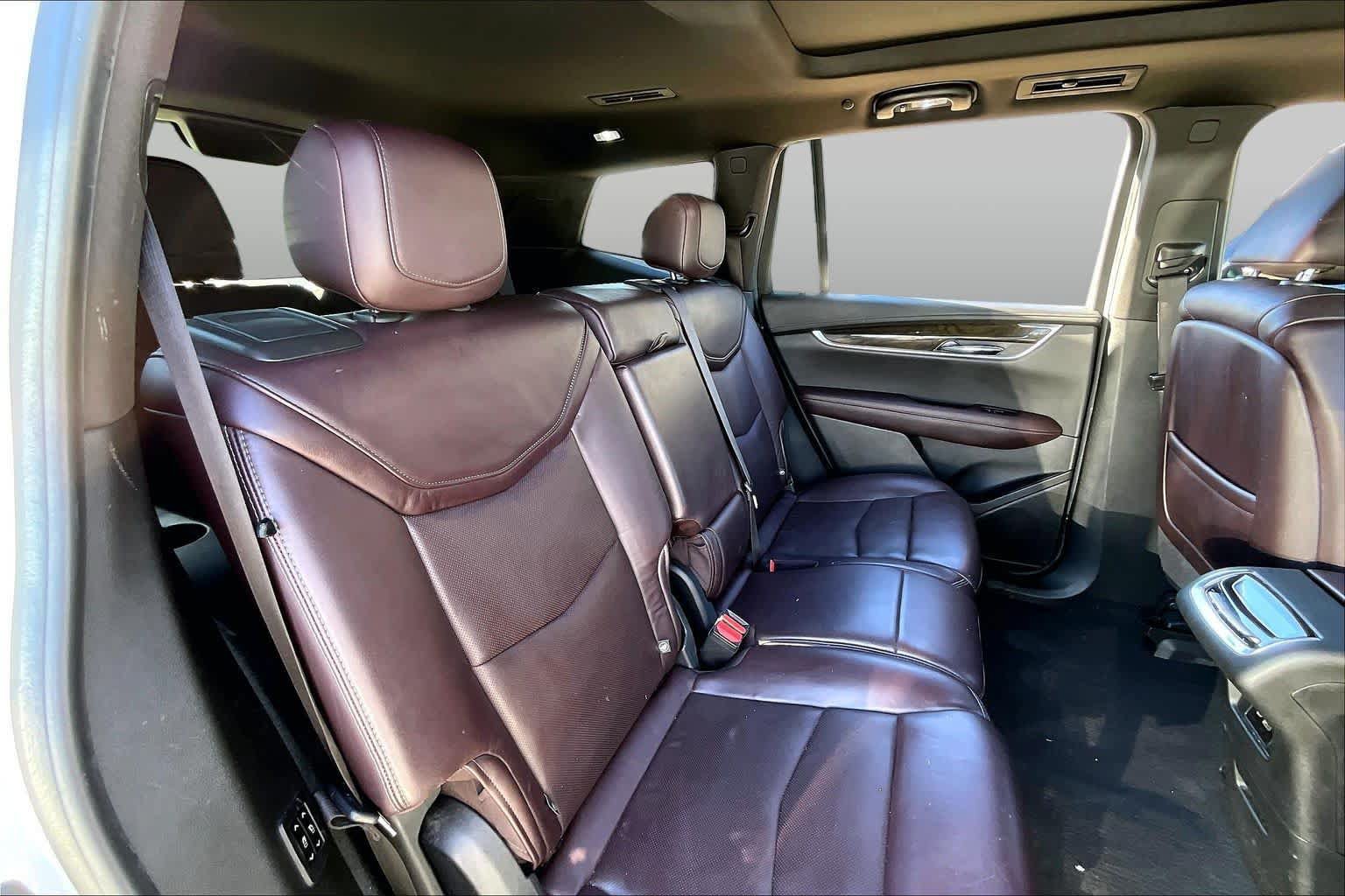 Used 2020 Cadillac XT6 Premium Luxury FWD image 20