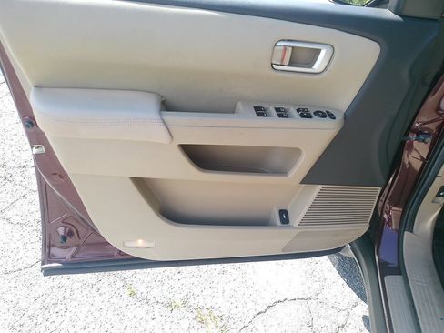 Used 2011 Honda Pilot EX image 10