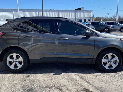 Used 2020 Ford Edge SE FWD image 7