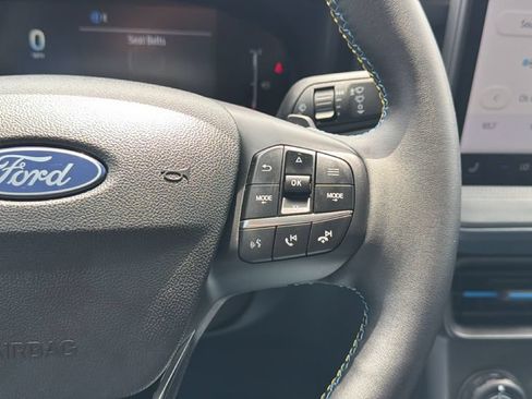 Used 2025 Ford Maverick Lobo AWD/4WD image 22