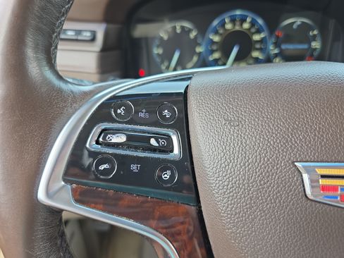 Used 2015 Cadillac Escalade Luxury RWD image 21