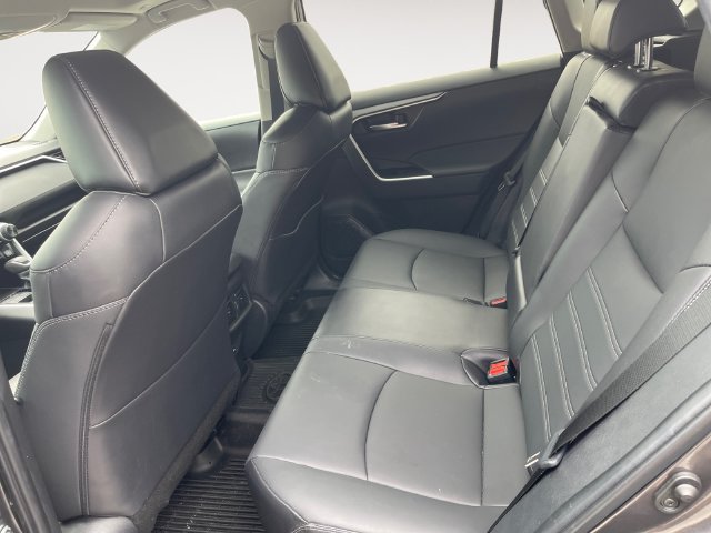 Used 2023 Toyota RAV4 XLE Premium FWD image 13