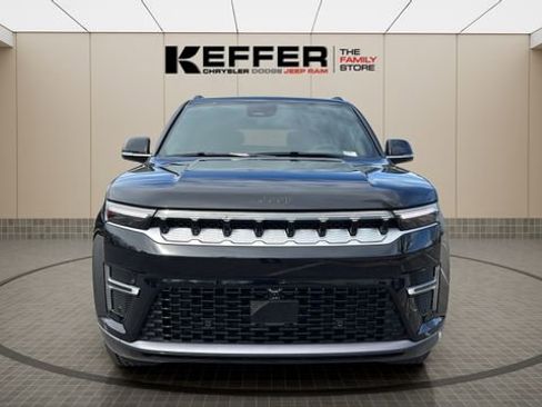 New 2026 Jeep Grand Wagoneer 4WD image 8