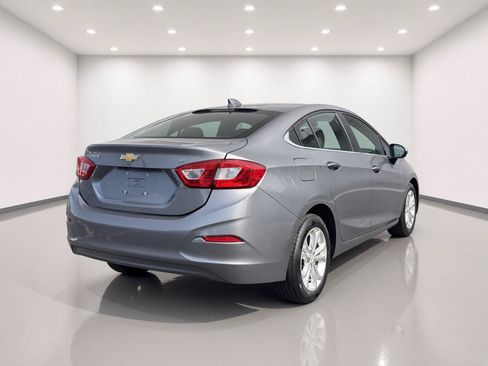Used 2019 Chevrolet Cruze LT FWD image 5