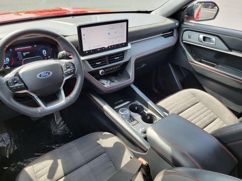 Certified 2025 Ford Explorer ST-Line w/ Premium Package AWD/4WD image 26