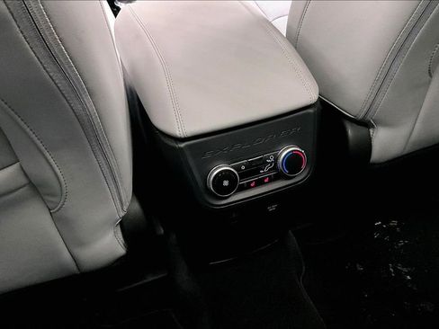 New 2026 Ford Explorer Platinum w/ LUX Leather Package image 15