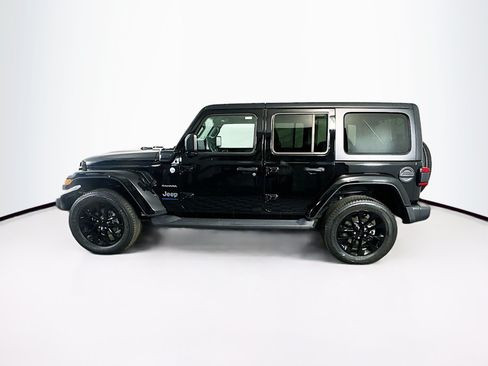 Used 2023 Jeep Wrangler Unlimited Sahara w/ Cold Weather Group AWD/4WD image 4