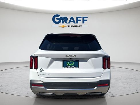 Used 2025 Kia Sorento S FWD image 6