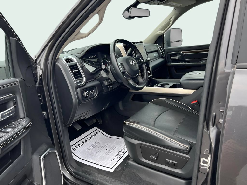 Used 2024 RAM 3500 Laramie AWD/4WD image 13