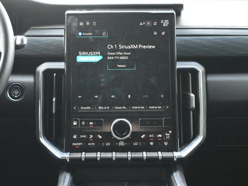 Used 2025 GMC Acadia Elevation FWD image 27