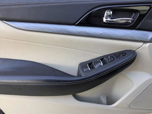 Used 2016 Nissan Maxima 3.5 SV image 11