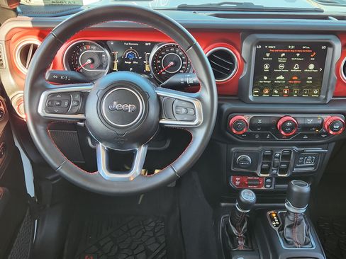 Used 2022 Jeep Gladiator Rubicon w/ LED Lighting Group AWD/4WD image 28