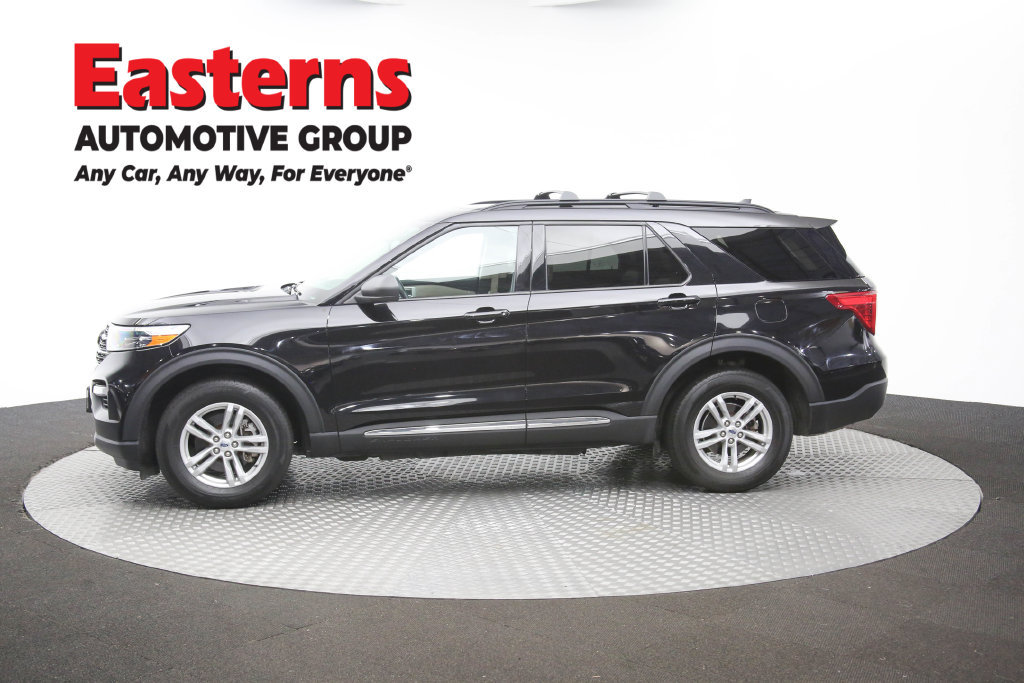 Used 2022 Ford Explorer XLT w/ Equipment Group 202A AWD/4WD image 60
