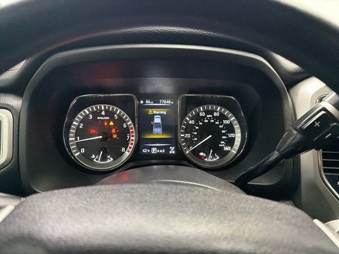 Used 2018 Nissan Titan SV image 28