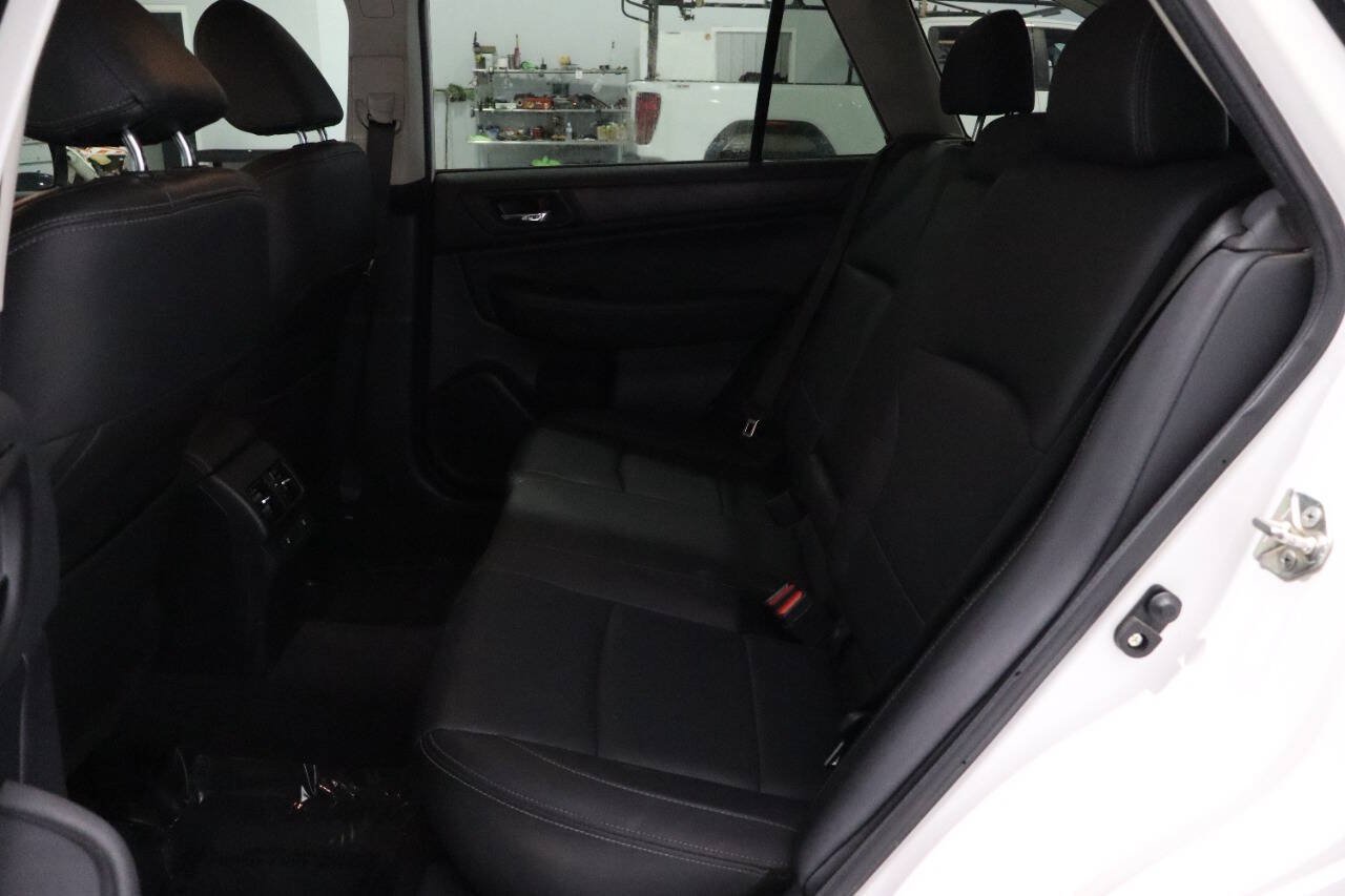 Used 2016 Subaru Outback 2.5i Limited AWD/4WD image 11