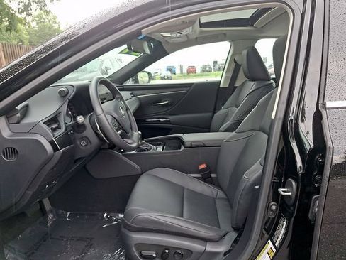 Certified 2024 Lexus ES 350 w/ Premium Package FWD image 14