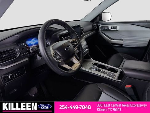 Used 2023 Ford Explorer XLT w/ Equipment Group 202A image 10