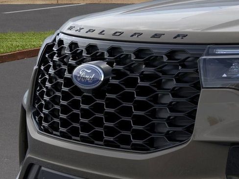 New 2026 Ford Explorer ST-Line w/ ST-Line Street Pack image 17