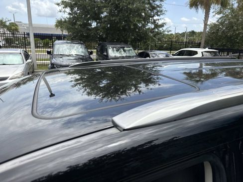 Used 2021 Lexus GX 460 Premium w/ Accessory Package AWD/4WD image 33