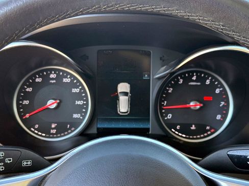 Used 2021 Mercedes-Benz GLC 300 image 25