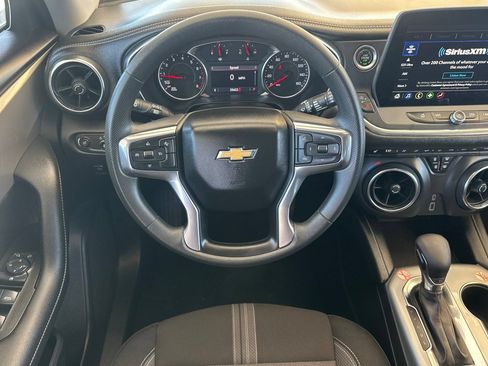 Used 2025 Chevrolet Blazer LT FWD image 14