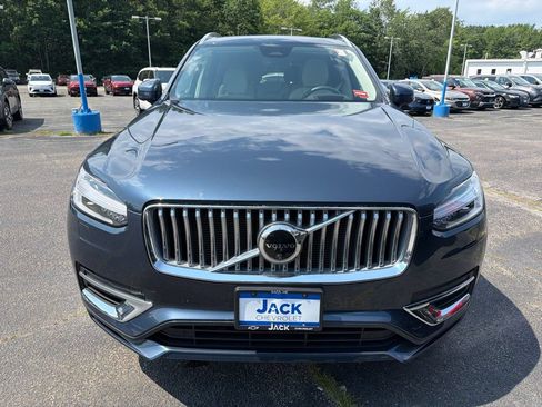 Used 2024 Volvo XC90 T8 Ultimate w/ Lounge Package AWD/4WD image 2