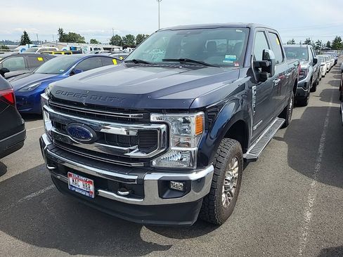Used 2021 Ford F250 XLT w/ XLT Premium Package AWD/4WD image 4