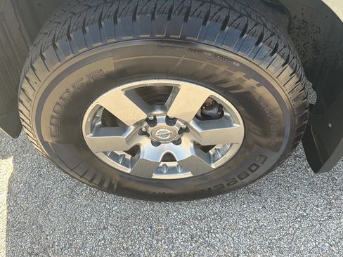 Used 2013 Nissan Frontier Desert Runner RWD image 12