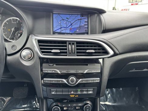 Used 2018 INFINITI QX30 Premium w/ Technology Package image 30