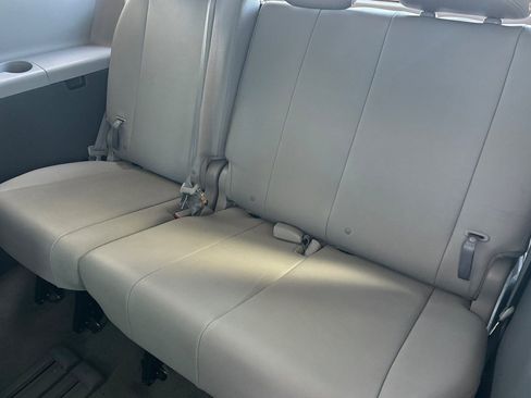 Certified 2018 Toyota Sienna XLE w/ XLE Navigation Package FWD image 18
