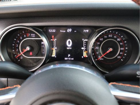 Used 2021 Jeep Gladiator Mojave AWD/4WD image 18