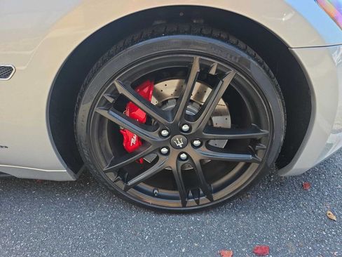 Used 2016 Maserati GranTurismo MC image 28