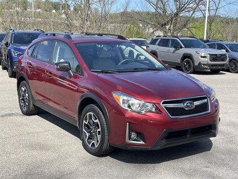 Used 2017 Subaru Crosstrek 2.0i Limited image 7