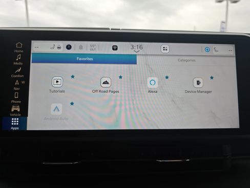 Used 2024 Jeep Gladiator Mojave w/ Technology Group image 30