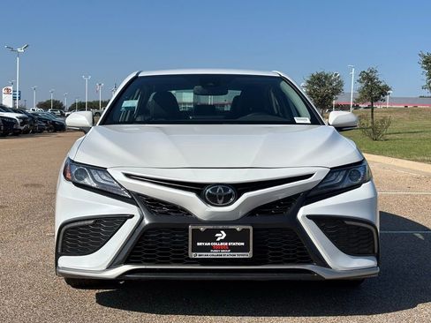 Used 2024 Toyota Camry XSE image 3