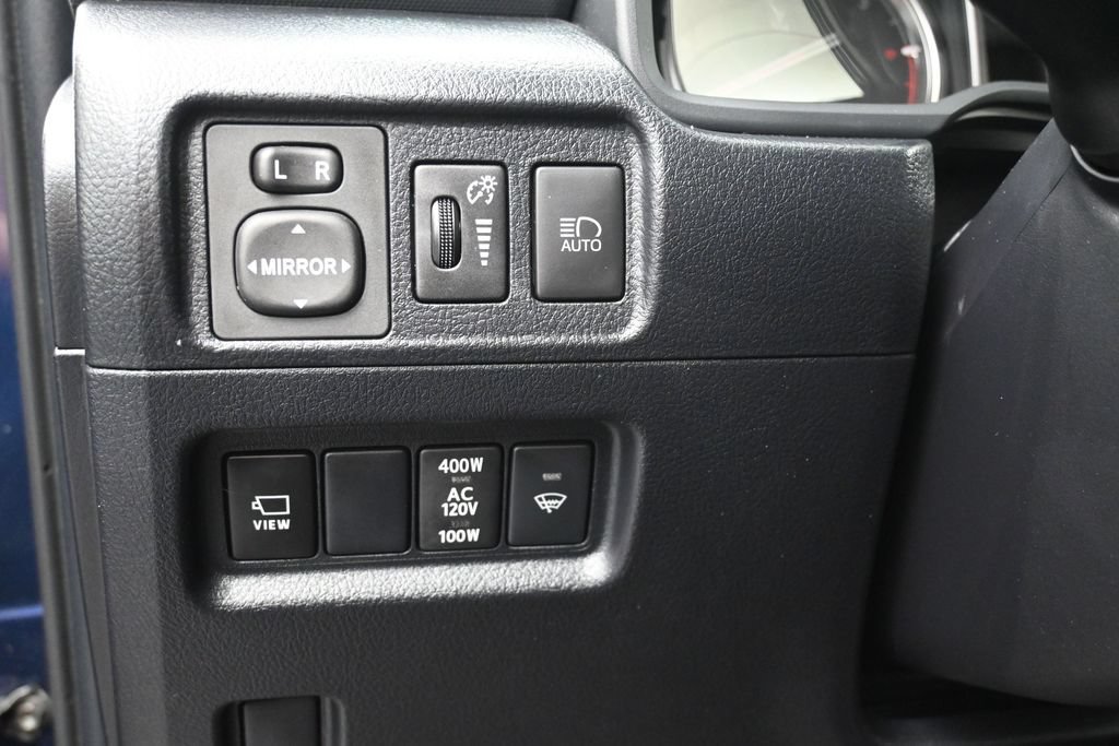 Used 2022 Toyota 4Runner TRD Off-Road Premium AWD/4WD image 18