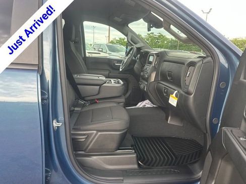 New 2026 Chevrolet Silverado 2500 Custom w/ Custom Value Package AWD/4WD image 31