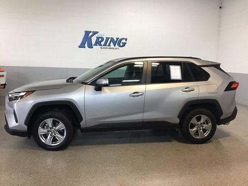 Used 2024 Toyota RAV4 XLE AWD/4WD image 2