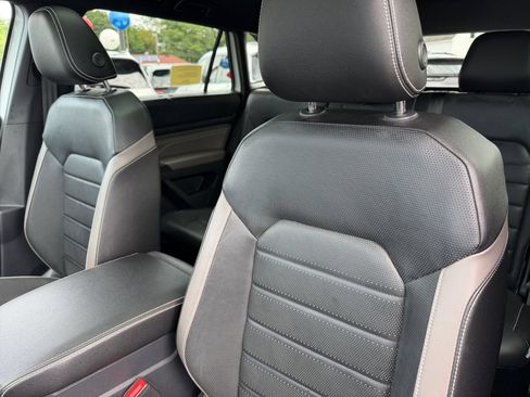 Used 2023 Volkswagen Atlas Cross Sport SEL AWD/4WD image 22