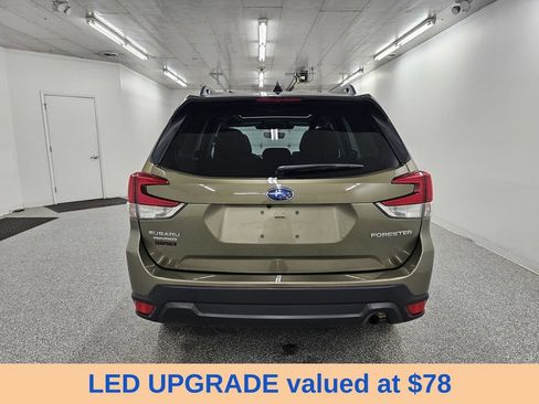 Used 2024 Subaru Forester Premium AWD/4WD image 6