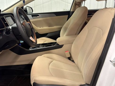 Used 2019 Hyundai Sonata SE FWD image 21