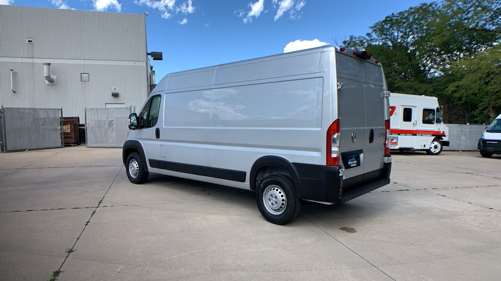 Used 2024 RAM ProMaster 2500 w/ Convenience Group FWD image 3