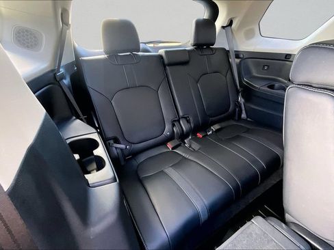 Used 2025 Honda Pilot Touring image 27