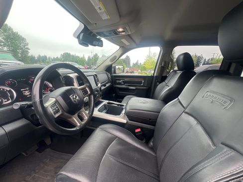Used 2018 RAM 1500 Laramie w/ Convenience Group AWD/4WD image 4