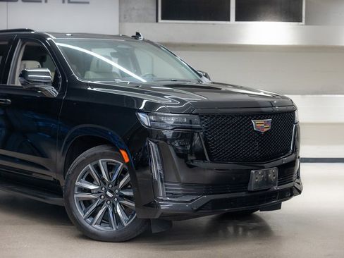 Used 2024 Cadillac Escalade Sport Platinum w/ Heavy-Duty Trailer Package image 11