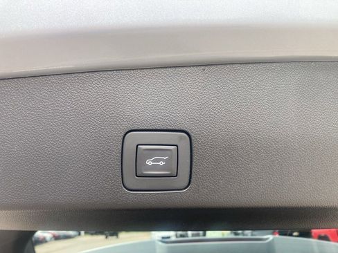 Certified 2024 Buick Encore GX Preferred FWD image 10